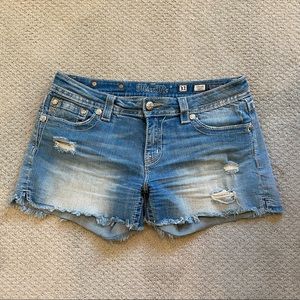 Miss Me Signature Denim Shorts - Size 31